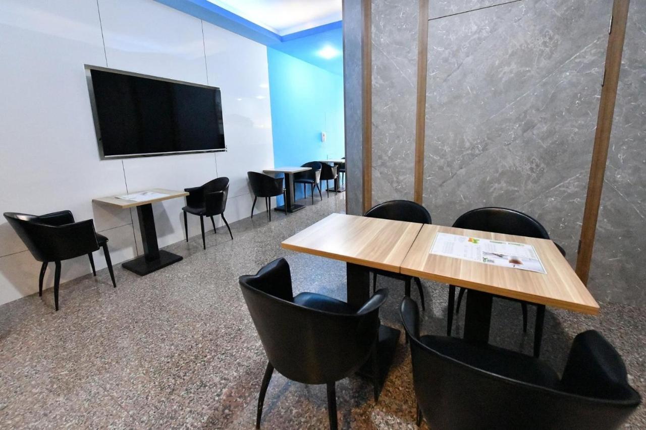 Chu Dream Hostel Kota Hualien Bagian luar foto